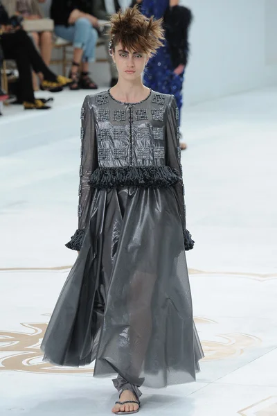 Look 29